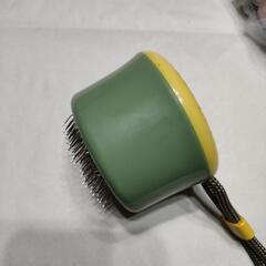 ペットブラシ2つの画像