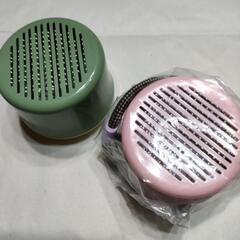 ペットブラシ2つの画像