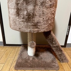 キャットタワー（茶色）の画像