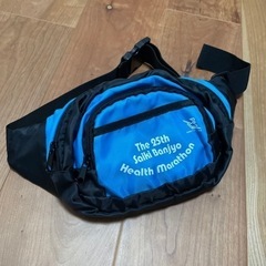 ウエストポーチ