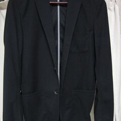 値下げ、薄手黒ジャケットMサイズ