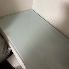ガラス天板のパソコンデスク　早め希望　最終値下げの画像
