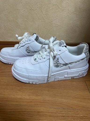 【NIKE 】エア フォース 1 ピクセル ゼブラ