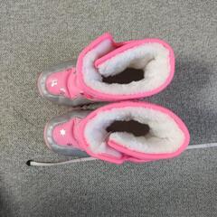 子供用スノーブーツの画像