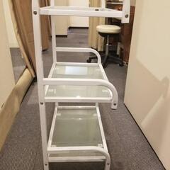 ガラステーブル　キャスター付きの画像