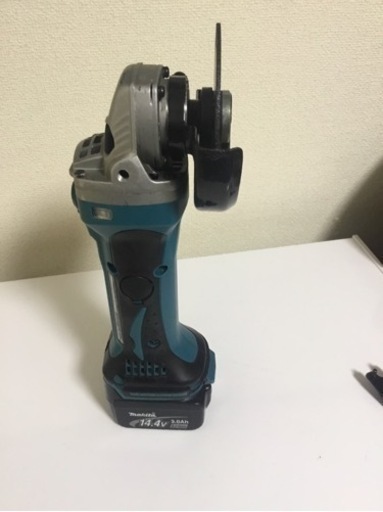 MAKITA GA400D マキタ 14.4V 充電式バッテリー付き