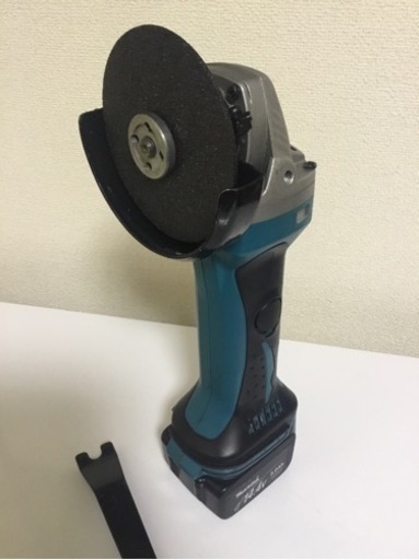 MAKITA GA400D マキタ 14.4V 充電式バッテリー付き
