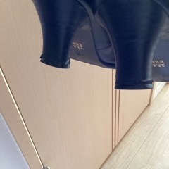 パンプス　黒　23、5の画像