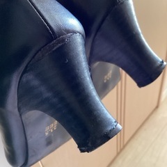 パンプス　黒　23、5の画像