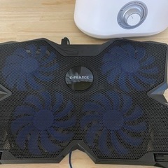 不用品まとめて　加湿器、ゲーム用パッド、ゲーミングマウスパッド等の画像