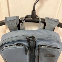 ノースフェイス　薄型　リュックの画像