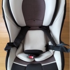 コンビ チャイルドシート