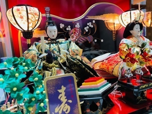 雛飾り　十番親王飾　豪華本格造り(内蔵オルゴール付)