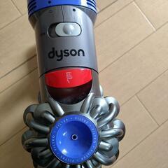 ダイソンV7 コードレスクリーナー　掃除機の画像