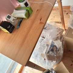 折りたたみテーブル 椅子引取り中