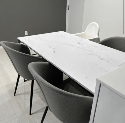 【LOWYA購入】大理石調テーブル