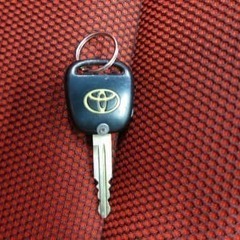 シートが赤い。その真意とは。