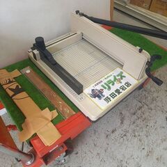メーカー・型番不明 大型裁断機【野田愛宕店】【店頭取引限定】【中...