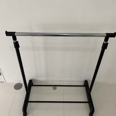 ハンガーラックの画像