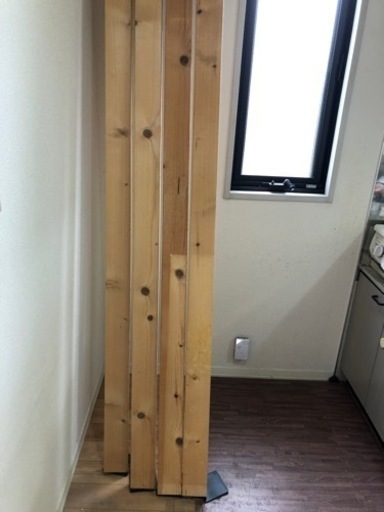 ★決まりました！2×4材ツーバイフォー材 ディアウォールと棚レール付