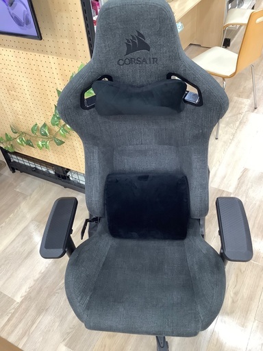 ゲーミングチェア CORSAIR グレー　入荷致しました！