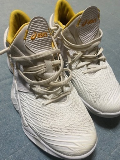 バスケットシューズ