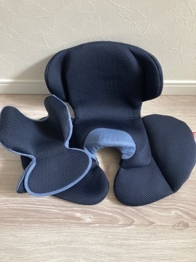 値下げ中 新生児から使える チャイルドシート 360度回転