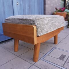 unico(ウニコ) ALBERO(アルベロ)シリーズ オットマンです！コンパクト