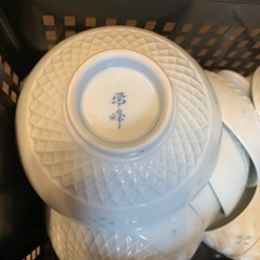お話中　無料　蛍透かし？　お茶碗、お湯呑みの画像