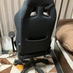 E-WINゲーミングチェアの画像