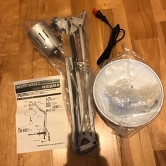 スイングアームライト シルバー [品番]04-2958 新品の画像