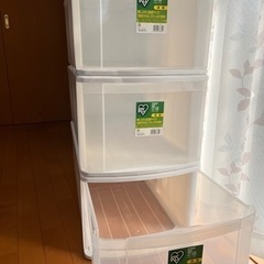 収納ボックス（引き取り手決定）の画像