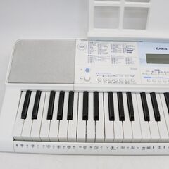 266)【美品】CASIO LK-515 2020年製 光ナビゲーションキーボード 電子ピアノ 61鍵盤 タッチレスポンス スタンド＆イス付き カシオの画像