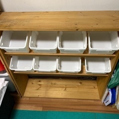 おもちゃ収納家具の画像
