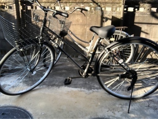 27インチ自転車　手前の黒のやつです