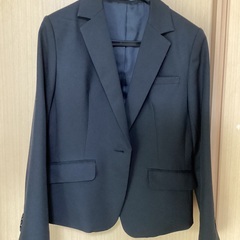 赤塚学園看護学科の制服上着です