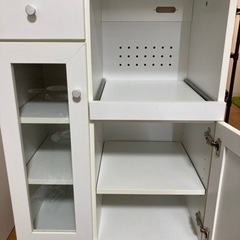 食器棚の画像