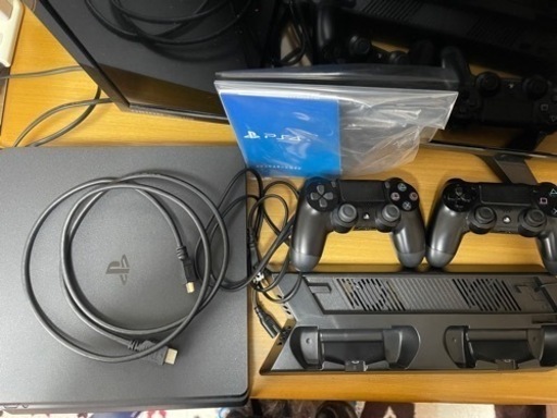PS4 CUH-2000A コントローラー2個付き
