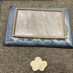 和風皿２枚・箸置き3つの画像