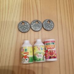 キッズ　黄色いおもちゃのセット　アンパンマン＆トイ・ストーリーの画像