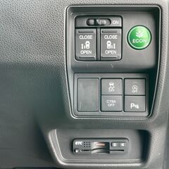 H26年 オデッセイアブソルート ４WD ★全国対応自社ローン完備★ミニバン 自社分割の画像