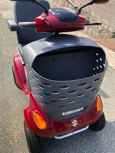 ☆彡保証付き!!!⑫ スズキ製・電動車いす・車椅子・セニアカー!シニアカー!!介護用品。すぐに乗れます。免許不要。操作簡単!!バッテリー新品!ピカピカ!!!