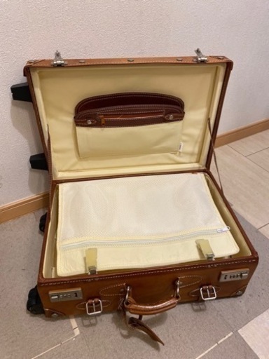 レザースーツケース、キャリーケース、トランク