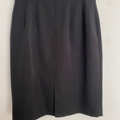 膝丈スカートの画像