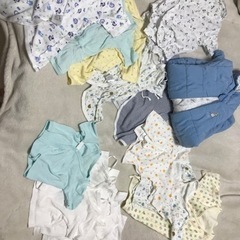 新生児服大量　美品　＋哺乳瓶2つ＋オマケ付き