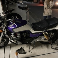XJR400
