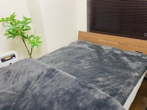 ダブルベッド　使用期間半年