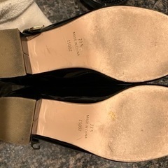 【取りに来ていただける方】黒　エナメル　パンプスの画像