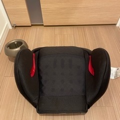 Combi ジュニアシート