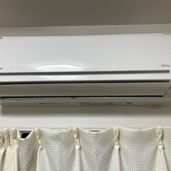 日立　ルームエアコン　白くまくん